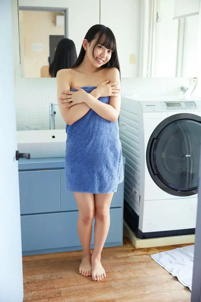 雑誌の表紙を飾るなどグラ… 入間ゆい『友達以上の…』