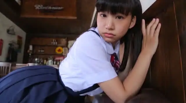 幼いスマイルとふんわりF… 小春結衣  みるきーぷるん2