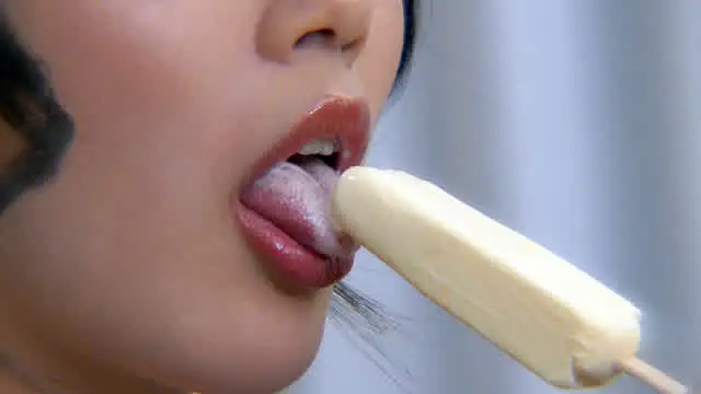 困ってる人がいると見過せ… ネットリ絡みつく粘着フェラ肉棒を総舐めするお奥様
