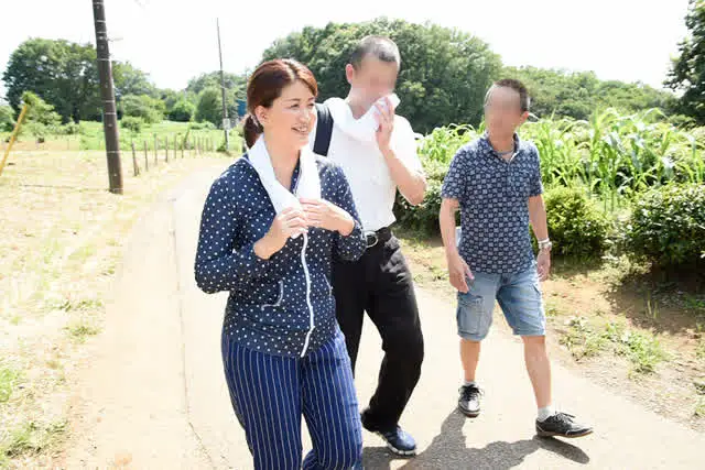 地方で見つけた素敵なおば… 中出し熟女ナンパ 12人4時間