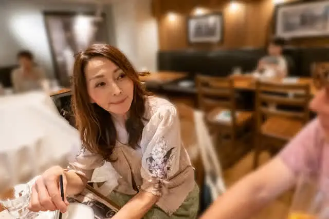 夫と子供に精魂込めて愛情… 訳あり熟女妻令和おばさんと本気の1Day不倫SEX記