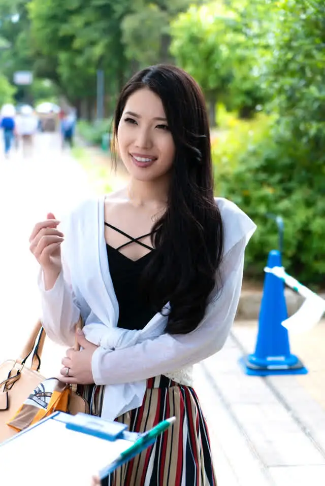 ホットNO.1タイトル「… 人妻ナンパ中出しイカセ27 白金台編