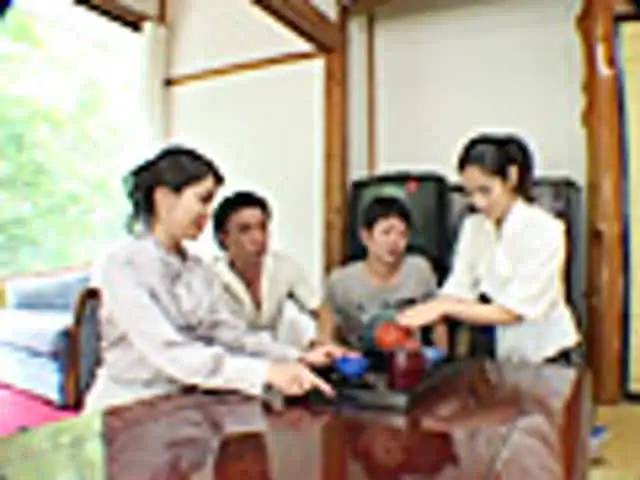 知る人ぞ知る秘湯で美人姉… 美人女将の中出し温泉宿