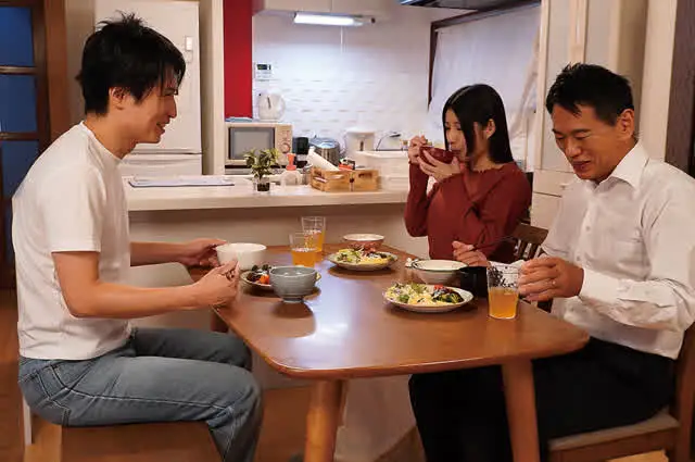 大学時代の先輩の自宅に呼… マゾ人妻NTR 先輩夫婦の淫猥な企み 永野つかさ