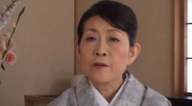 たるんだ腹回りではあるが… 新・還暦熟女 和田唄子