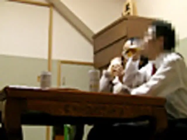 堅物の妻なんてつまらない… 妻を騙して飲みの席で強制羞恥的罰ゲームをさせたら