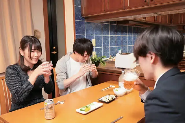 夫は意中の「れな」を射止… 俺の自慢の嫁は上司の女だった。 ／ 児玉れな