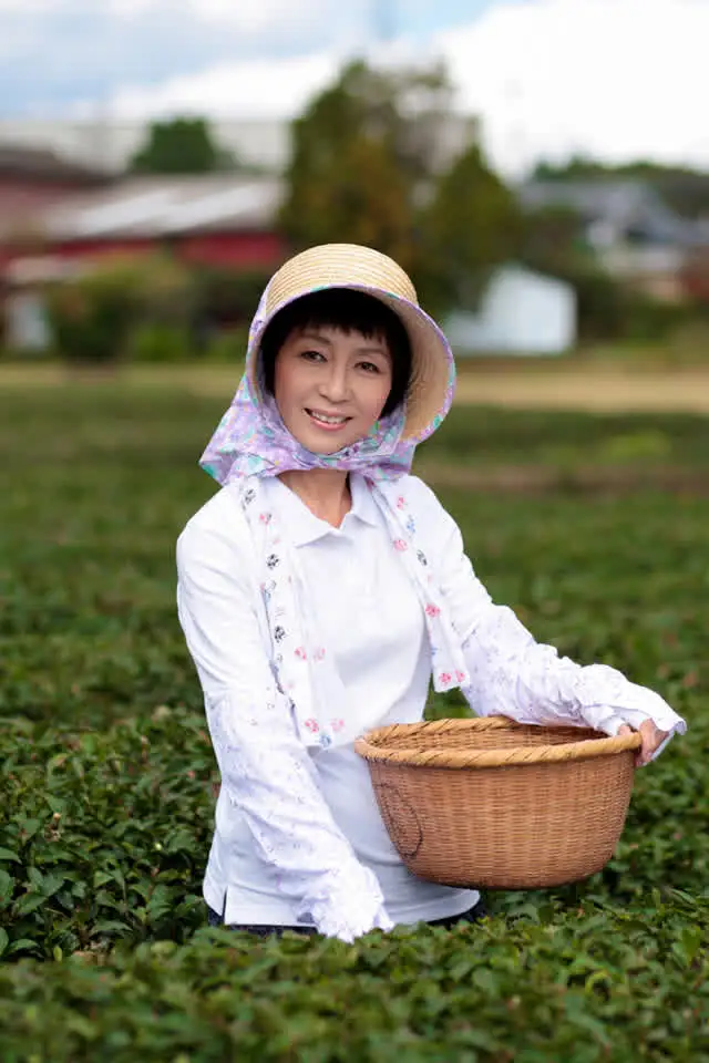 その辺に居そうな、ごく普… ＃可愛すぎるおばさん3 五十路熟女 12人4時間