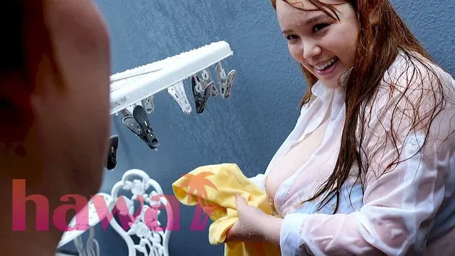欲求不満の巨乳妻が雨に濡… 雨の日に濡れた身体で誘惑するムチムチ巨乳妻