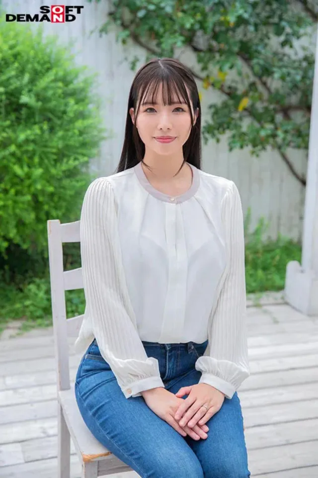 郊外ベッドタウンで暮らす… 早瀬文乃 32歳 AV DEBUT