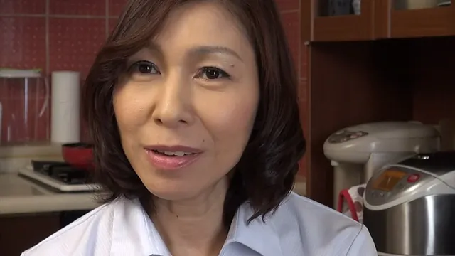 本作でAVデビューとなる… 人妻AVデビュー 香田美子