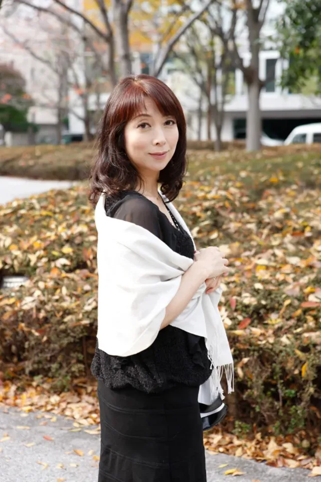 ご近所の熟女はエロい！お… ご近所の熟女がエロ過ぎる！旦那に内緒で不倫セックス 3