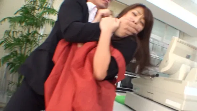 暴走と過激が交錯する中、… 気が狂うまで●され続ける人妻たち30人8時間