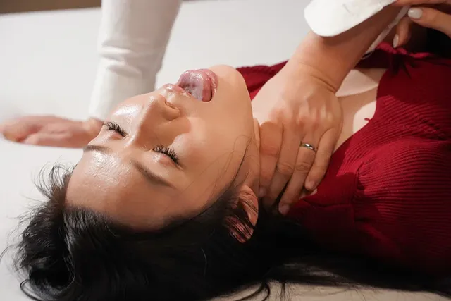 夫婦生活のストレスで禁断… 媚○に手を出し人生の道を踏み外した人妻 / あずま鈴