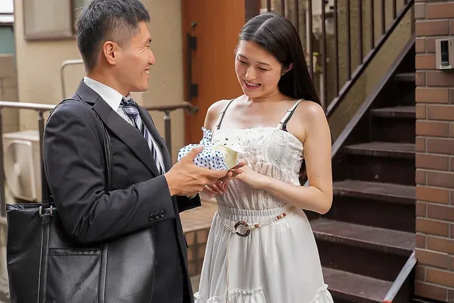 僕と妻の「美緒」は仲睦ま… 僕の妻は隣人のセフレ 足立美緒