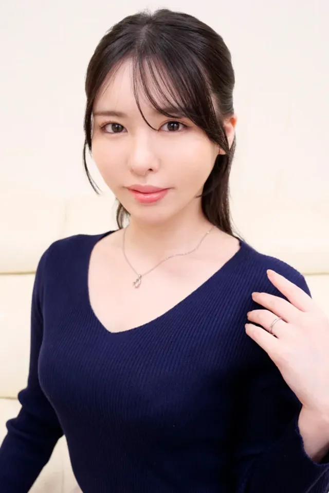 右も左も分からない童貞く… 素人人妻が最高の童貞筆おろし 黒島玲衣