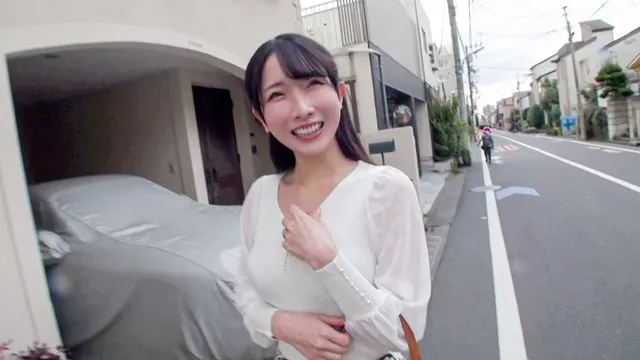 欲求不満な人妻とSNSで… ドエロい本性さらけ出しちゃいました! 宮西ひかる