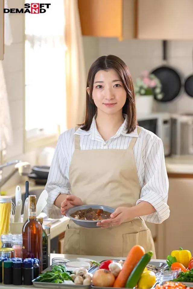 欲求不満な人妻とSNSで… ドエロい本性さらけ出しちゃいました！ 糸井瑠花