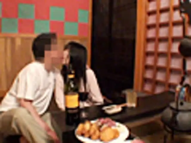 東京都荻窪在住。結婚歴2… 素人人妻生中出し030 あいこ 23歳