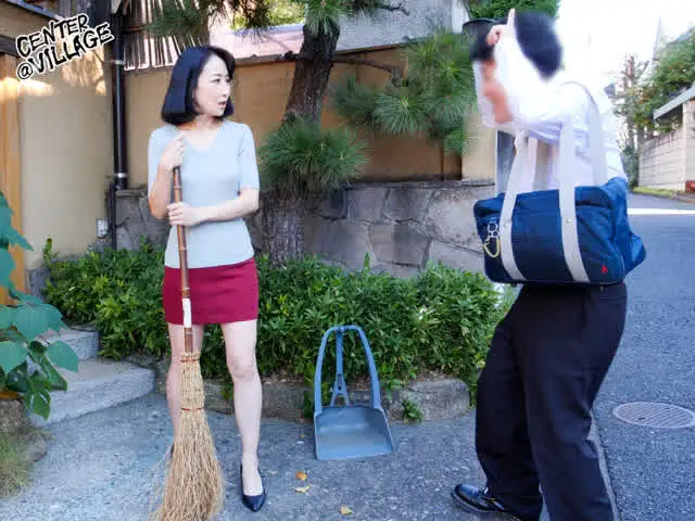 礼子は向かいに住む学生の… わからせおばさんの悩殺ワキ固め 瀬尾礼子