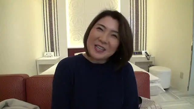 笑うと目がなくなるチャー… 山本よしみ 51歳 中出し熟女