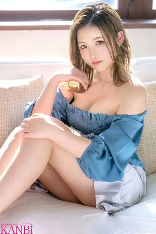 元女芸人の人妻『河西聖奈… むちむちG乳ボディ 元・女芸人妻 河西聖奈 29歳 AVdebut