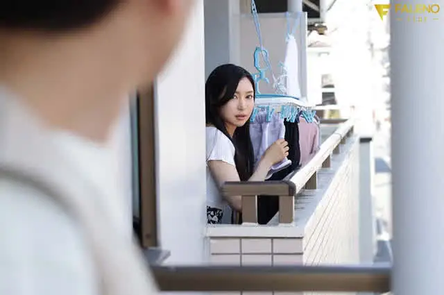 隣に越してきた夕子さんは… 責任を感じて謝りご奉仕してくる隣人妻 小野夕子