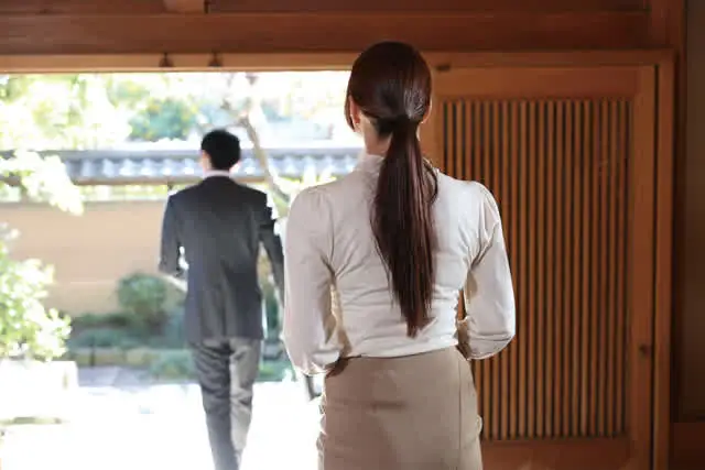 3代目若社長の元秘書であ… 義父に虐げられた美しい嫁