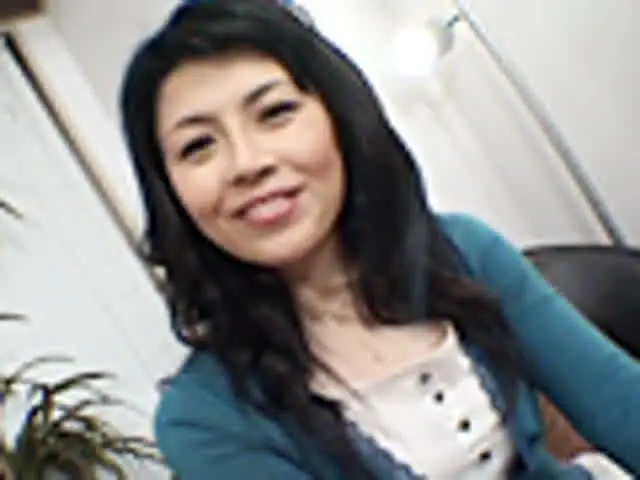 美しい肢体で幾多の男を誘… 熟女童貞狩り 瀬戸友里恵