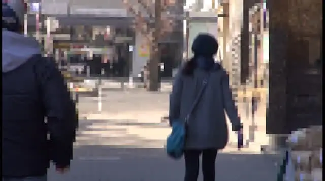 映画のモニターと騙して密… 素人の人妻にAV鑑賞させて中出ししちゃいました。4