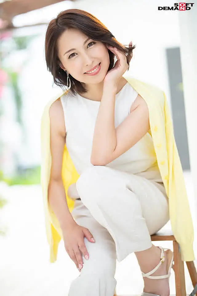 SOD史上最高に美しくて… 現役美容家 41歳 佐田茉莉子 AV DEBUT