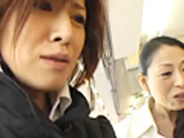 関東の小京都・湯河原…。… レズ温泉羞恥旅 南原香織×川島朋子