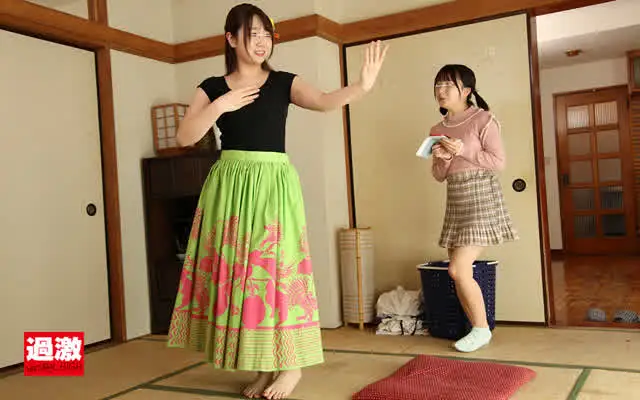 綺麗で美しい叔母さんに恋… イってしまった叔母さんはレズられても拒めない2