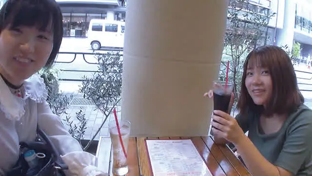 異性恋愛に問題を抱えた素… 生撮 レズビアン温泉旅行11