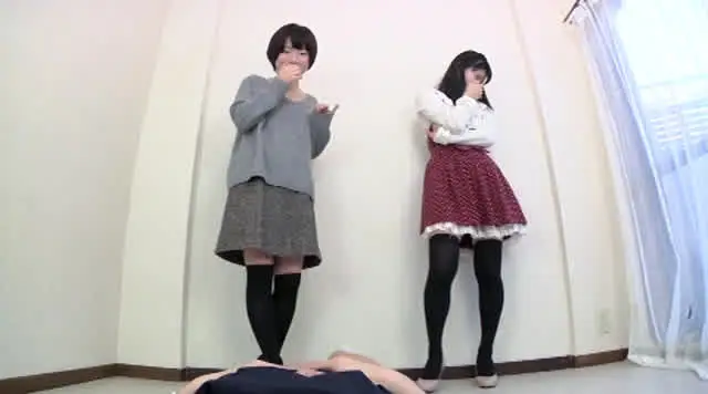 ヒールで、蒸れパンストで… 電気あんまする女