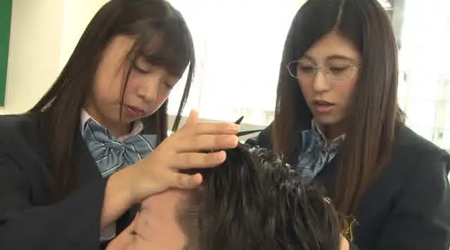ヤンキーやギャル系ではな… まじめな女子校生の陰湿な復讐