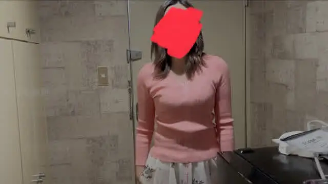 マンションの隣の部屋に引… マンションの隣の部屋に超絶美人が引っ越してきた！