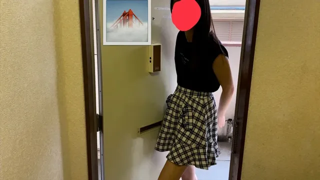 玄関チャイムが鳴る。スレ… デリヘル呼んだら「りな＠あしうらの子」という有名な子