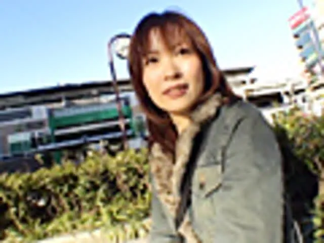 出会い系で若い浮気相手を… 人妻買いファイル3 田辺みずき