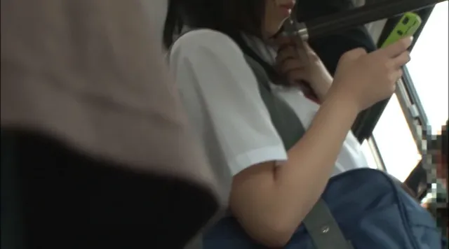 登下校中の女子○生に忍び… 女子○生登下校痴○