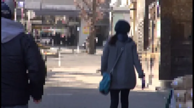 映画のモニターと騙して密… 素人の人妻にAV鑑賞させて中出ししちゃいました。4