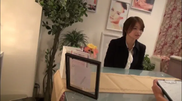 エステにやってきた人妻が… 人妻催○エステ