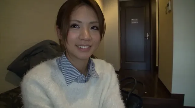 20歳で出来ちゃった結婚… 平日3時間だけの昼顔若妻 柏木あおい 22歳 AV Debut