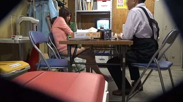 ファ○マ湘南通り店の店長… ファ○マ店長提供 万引き巨乳ビキニ娘淫行記録