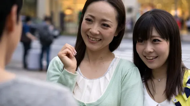 街で買い物中の母娘にアン… 淫乱母娘ナンパ やっぱり親子！恥らいイキまくり！！SP
