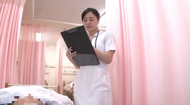 院内の患者はもちろん医者… 巨乳姉が弟の暴走チ○ポを声を押し殺しながら挿入！1