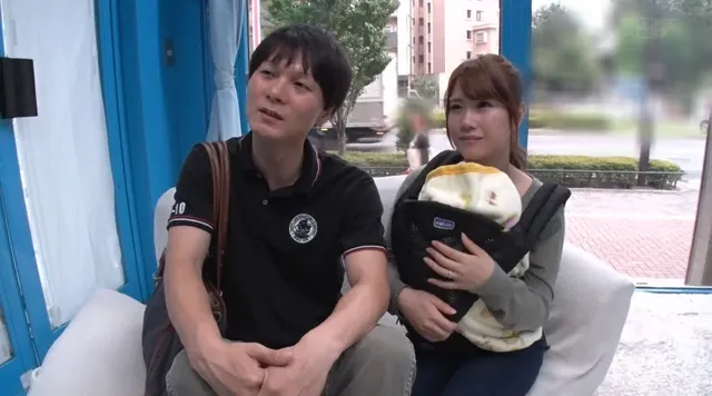 ミラー越しにパパの目の前… マジックミラー号 心優しい子持ちのママが素股奉仕2