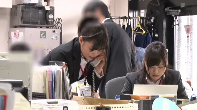 SODが掲げる「ユーザー… SOD女子社員が過剰クレームに半裸姿で2マ○コ対応！