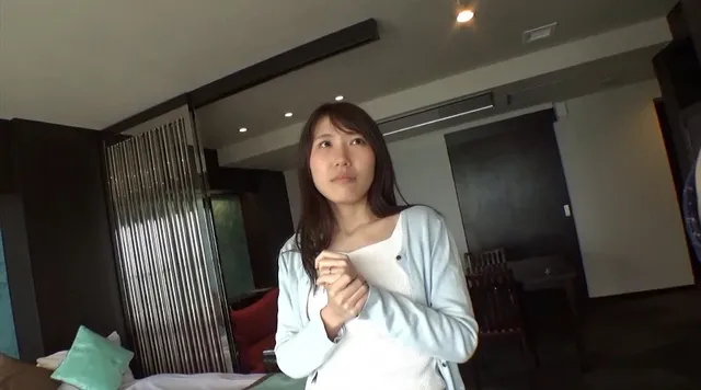 人妻・瑠奈（28）。人妻… 人妻不倫旅行＃174