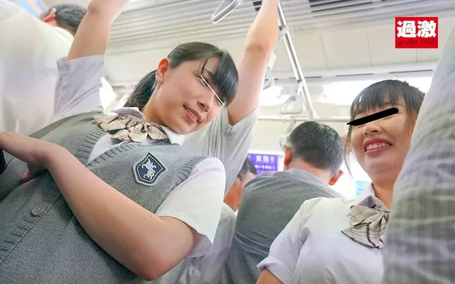 混雑する電車内で忍び寄る… 生中痴○集団2